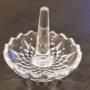 European Collections Vintage 24% Lead Crystal Ring Holder